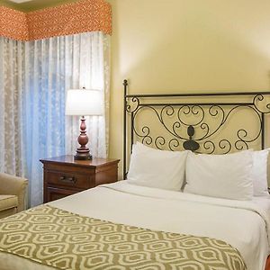 One-Bedroom Junior Suite